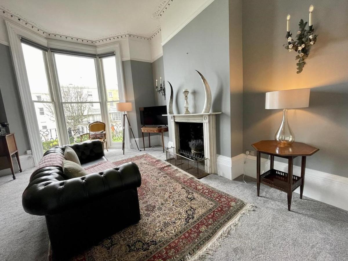 Regency Apartment - Marine Square By Crown Gardens Holiday Homes Brighton Bagian luar foto