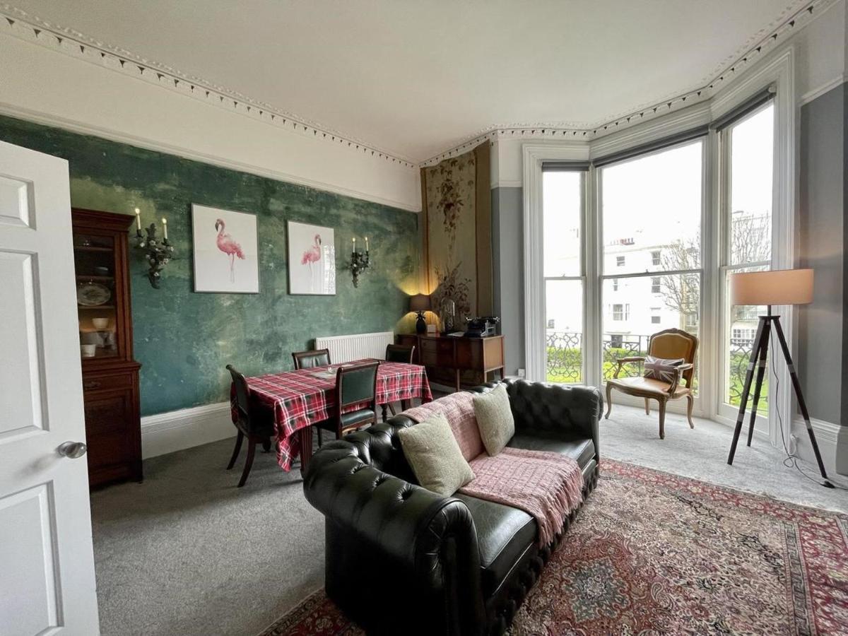 Regency Apartment - Marine Square By Crown Gardens Holiday Homes Brighton Bagian luar foto